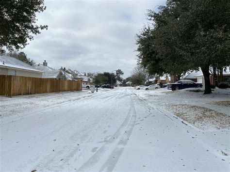 Winter Storm Live: Snow Hits Houston, NOLA